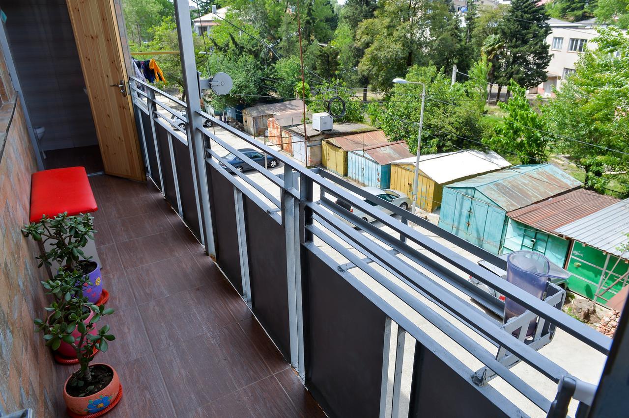 Apartment On Rustaveli Avenue Kutaisi Bagian luar foto