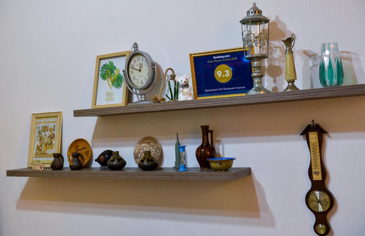 Apartment On Rustaveli Avenue Kutaisi Bagian luar foto